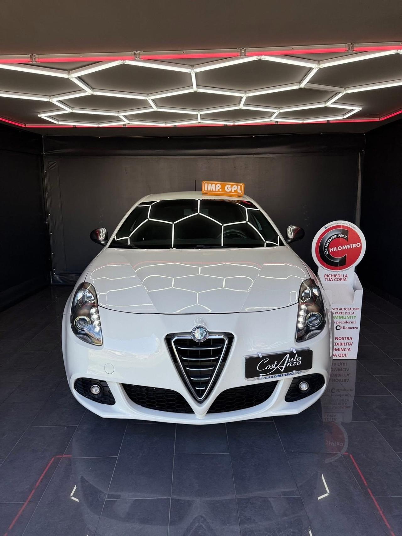 Alfa Romeo Giulietta 1.4 T-jet 120cv GPL Distinctive 2012