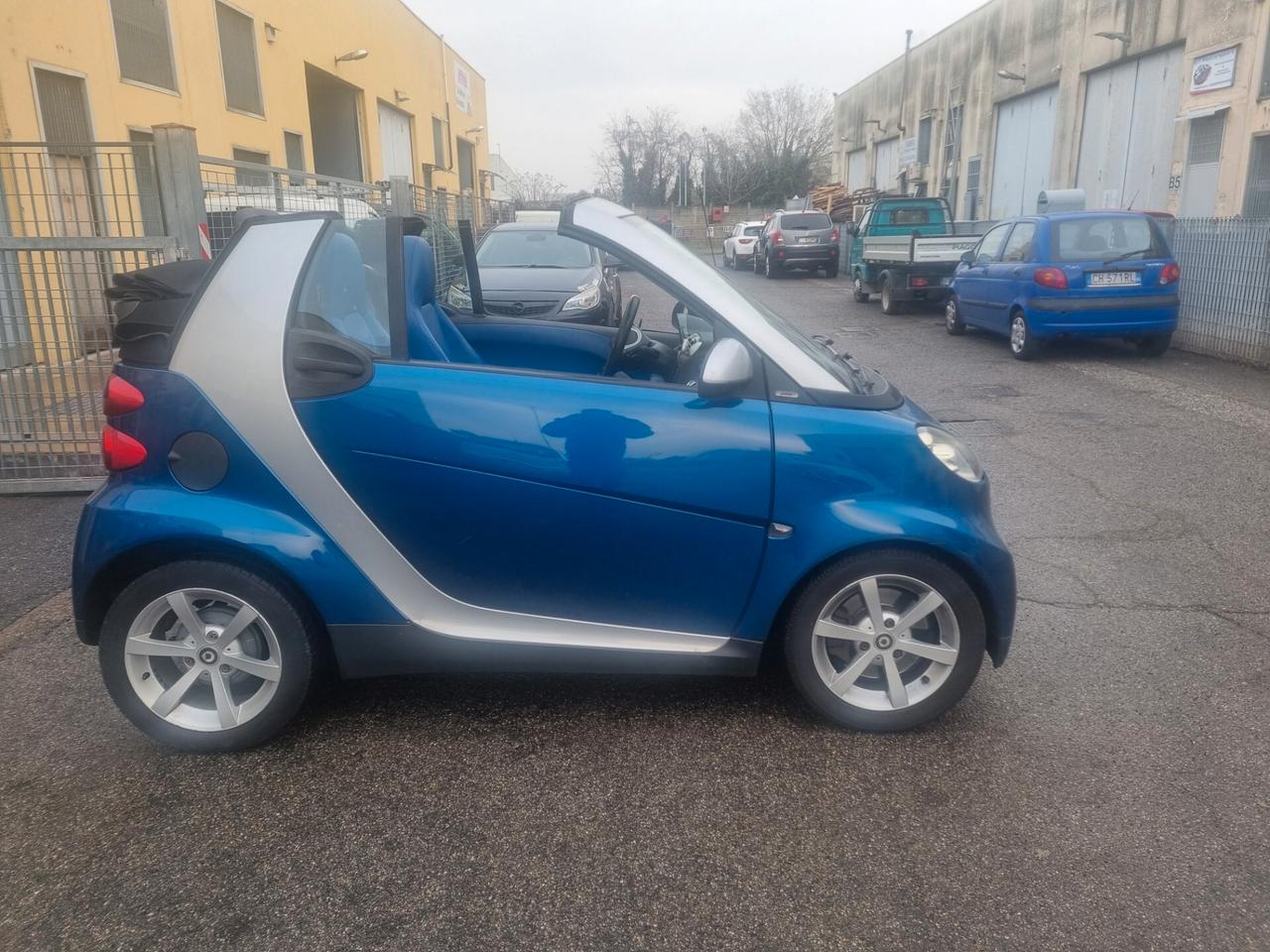 Smart ForTwo 1000 52 kW MHD cabrio passion motore nuovo