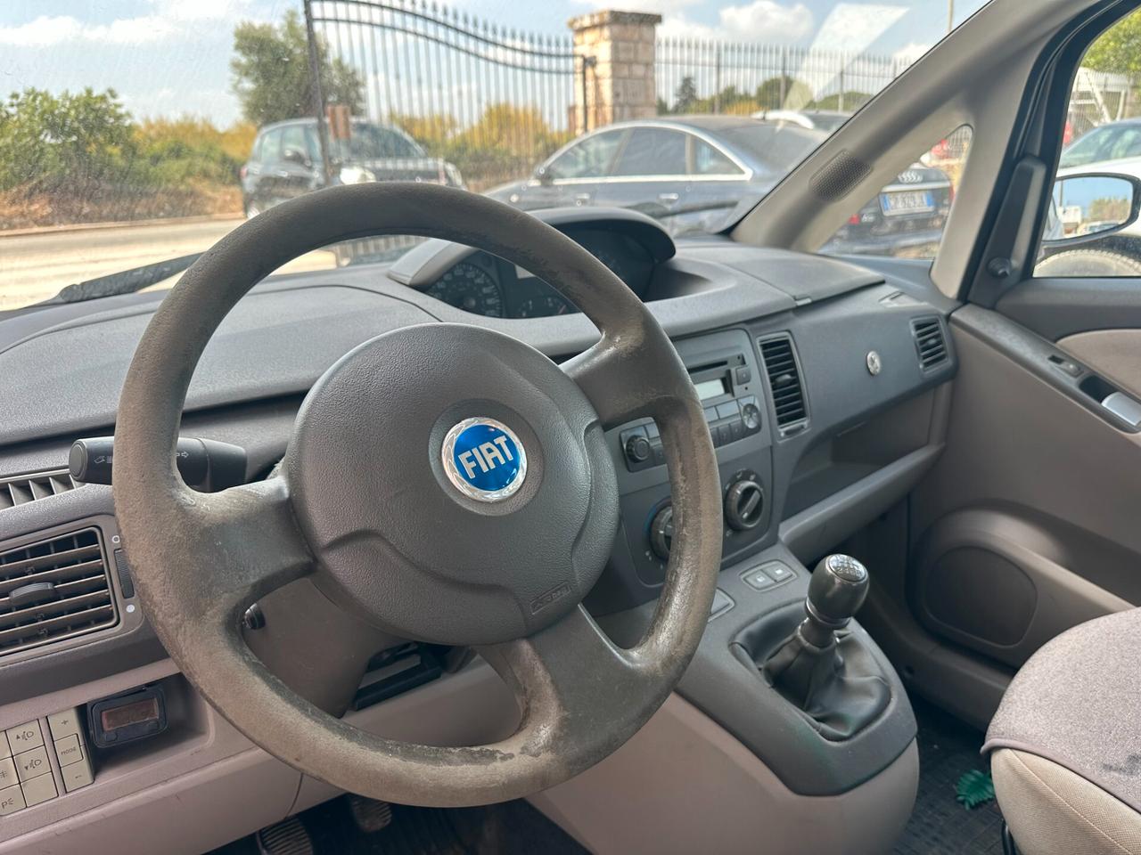Fiat Idea 1.4 Dynamic 2005 A/C