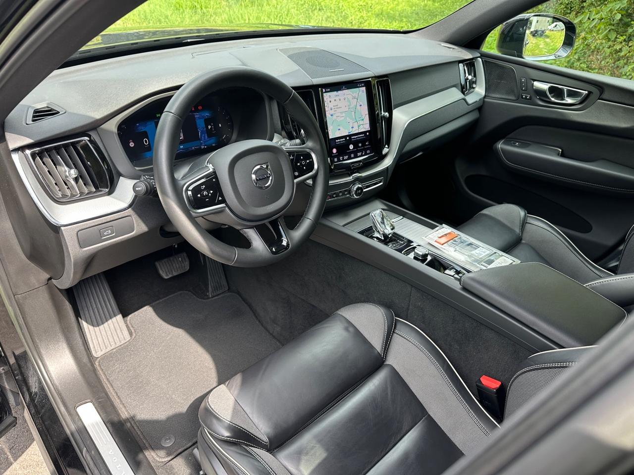 Volvo XC 60 B5 (d) AWD Ultimate Dark - 2023