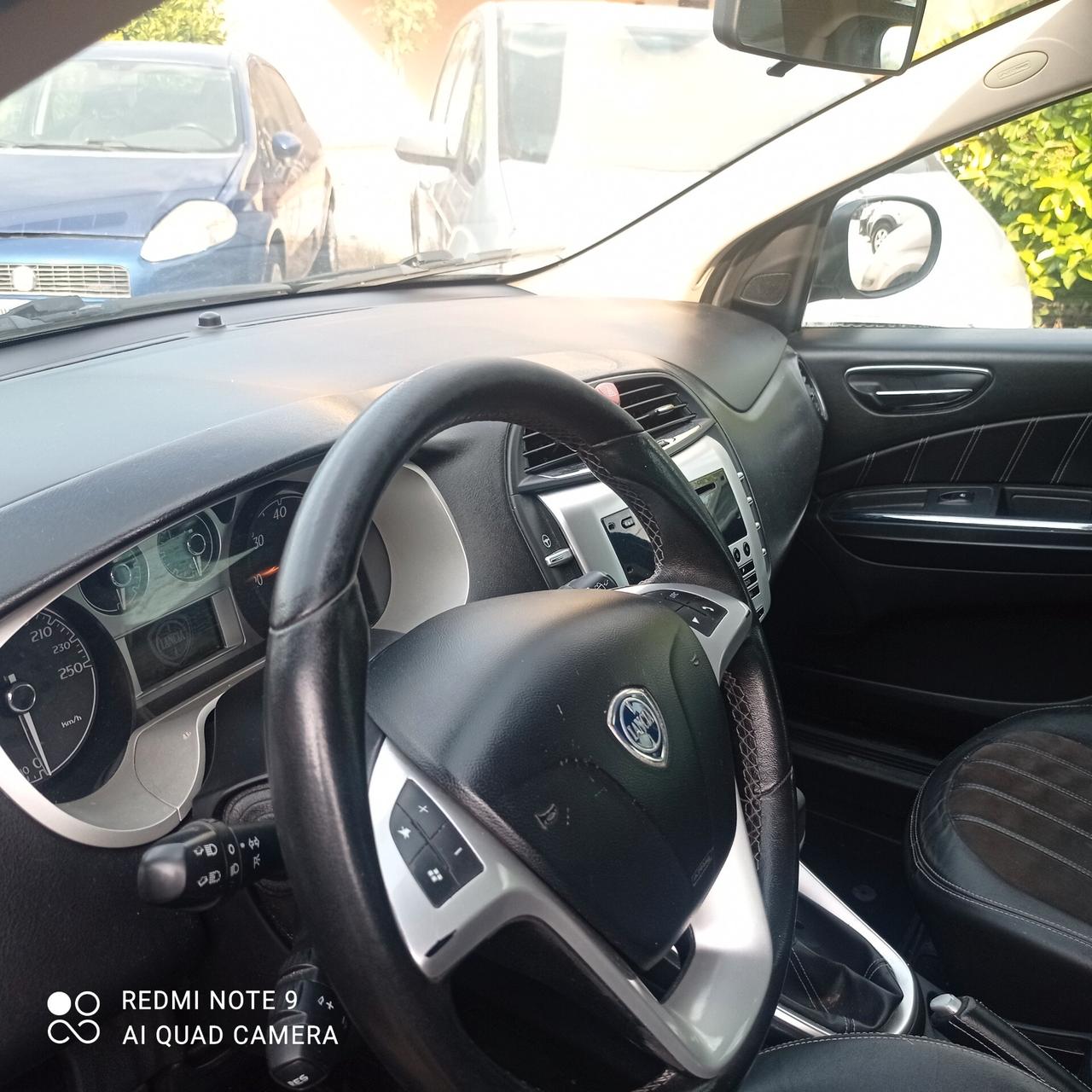 Lancia Delta 1.6 MJT DPF Silver