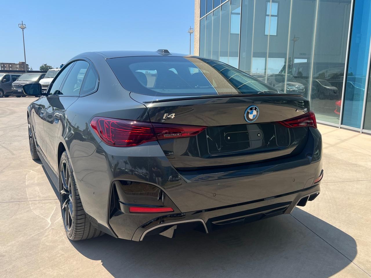 Bmw I4 eDrive 40 Msport pro - possibilità noleggio no scoring