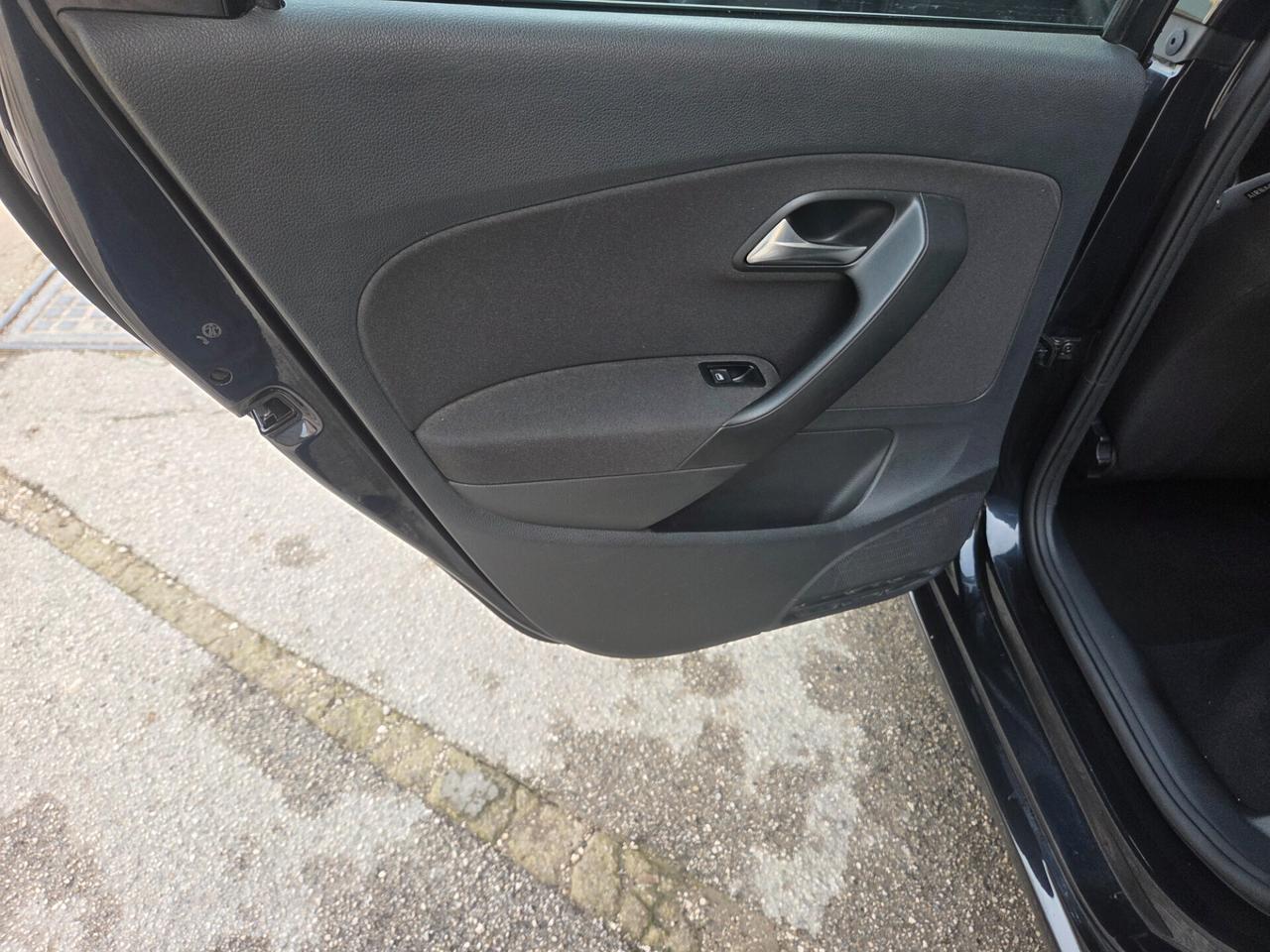 VW POLO ANNO 2016 1.4 TDI RESTYLING KM CERTIFICATI