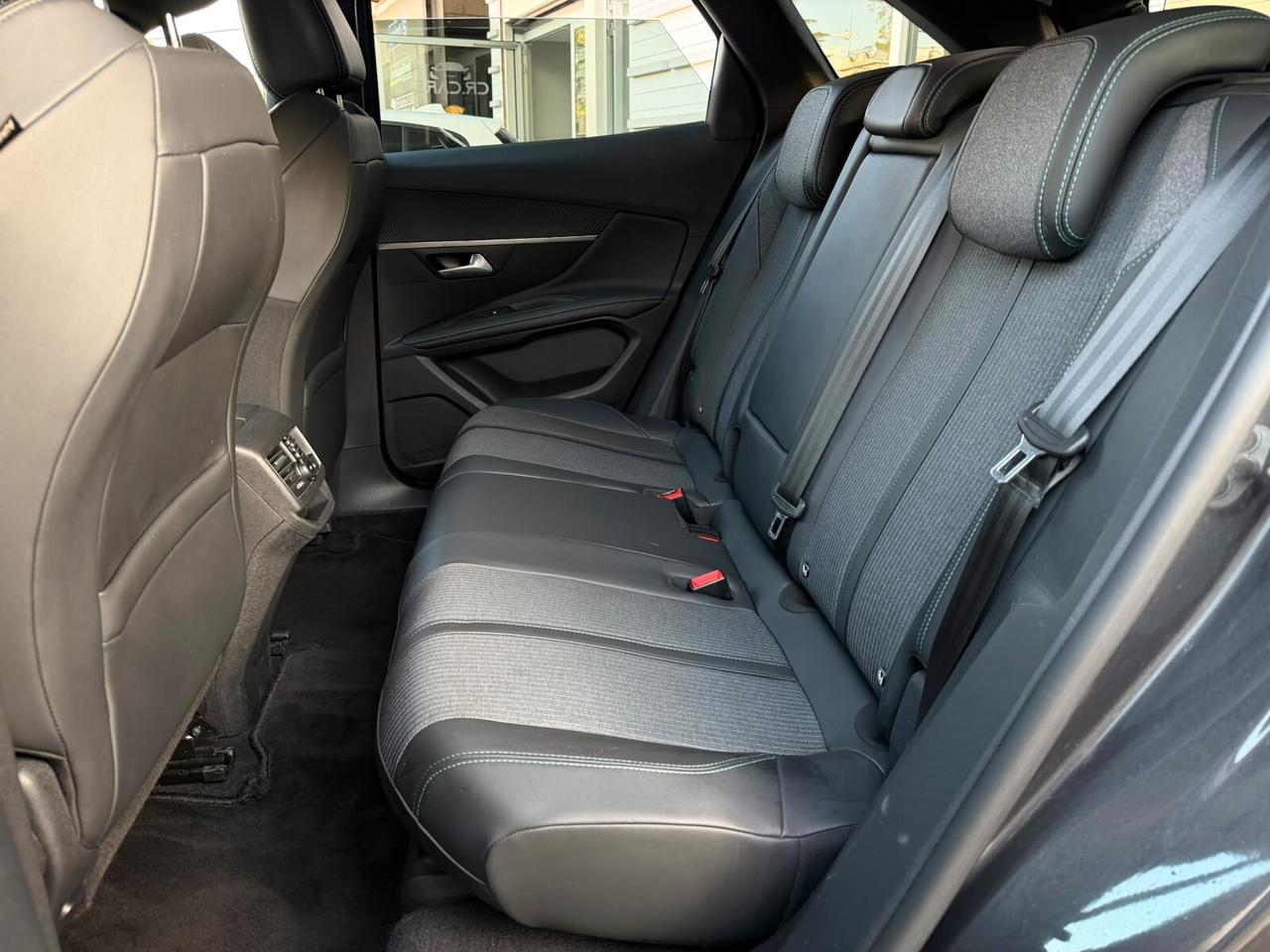 Peugeot 3008 BlueHDi 130 S&S EAT8 Allure Pack