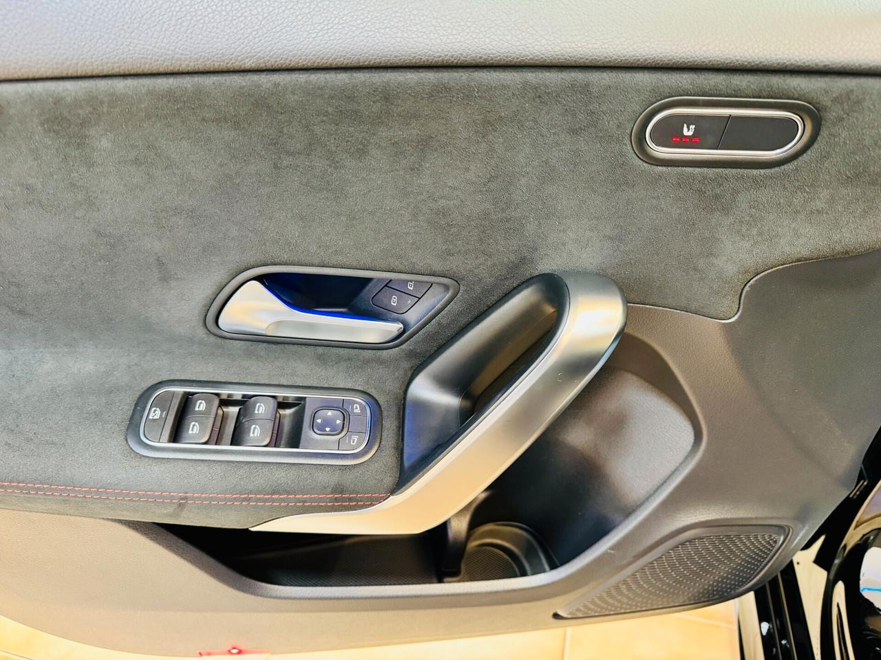 Mercedes-benz A 180 AMG Automatic Premium / Night Pack Display PRO