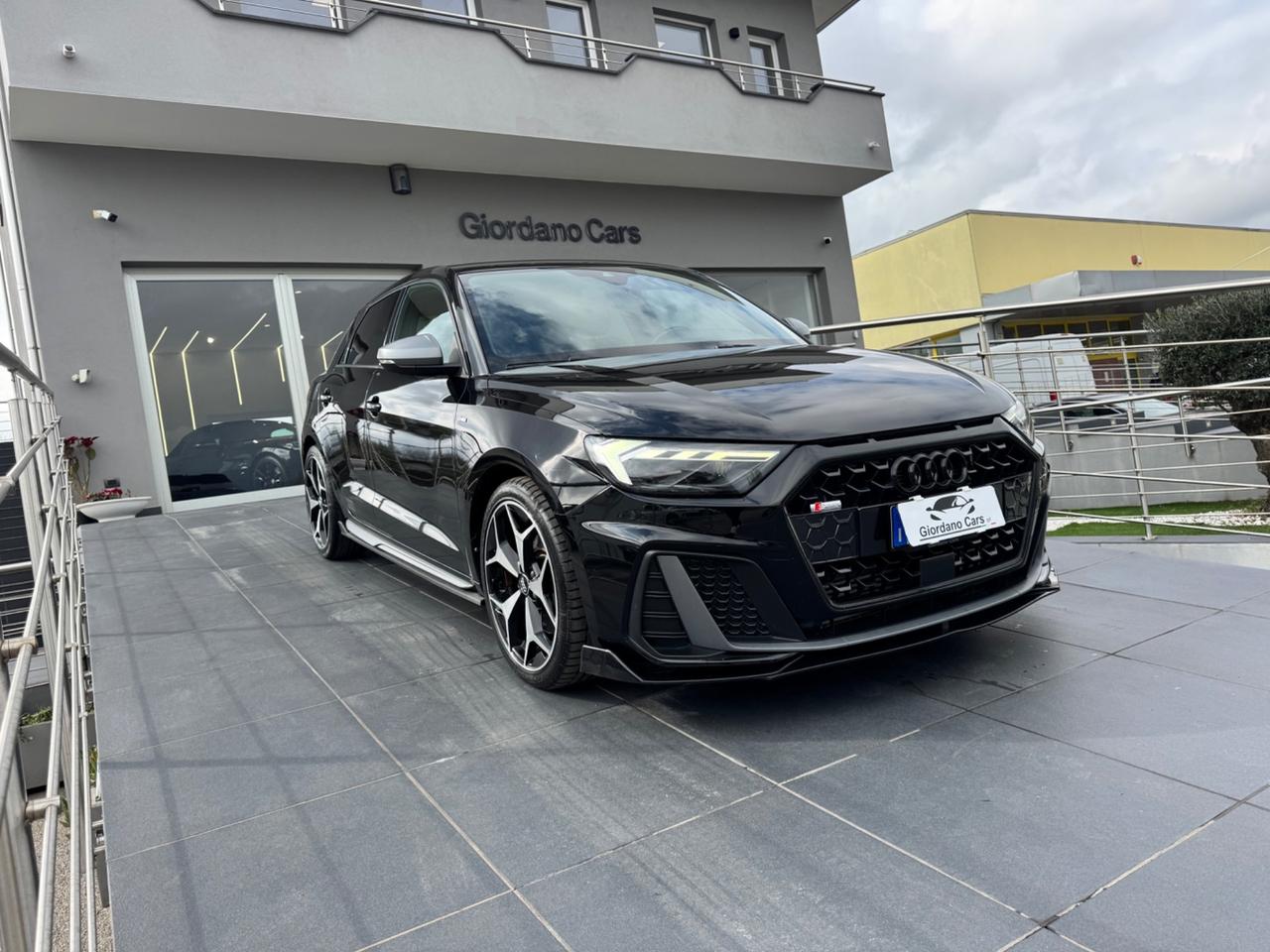 Audi A1 SPB 40 TFSI S tronic S line edition allestimento ABT