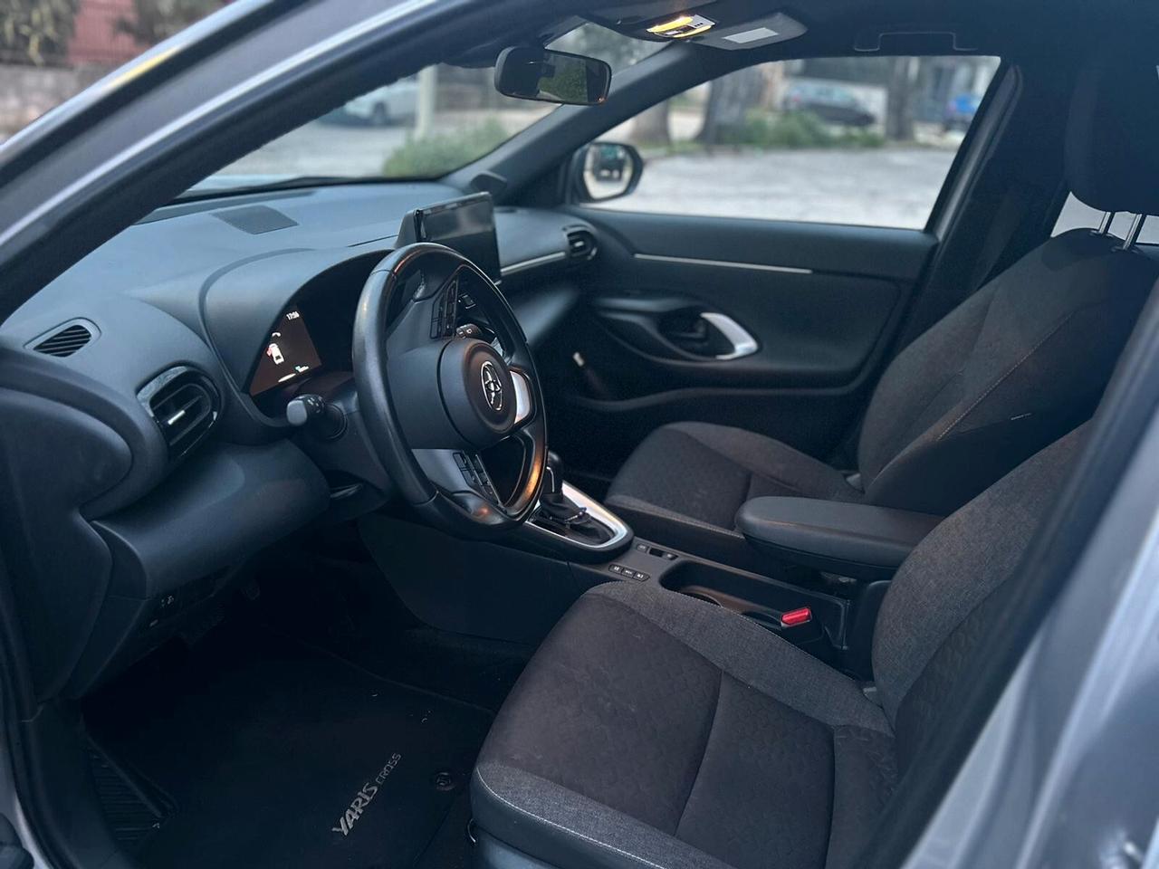 Toyota Yaris Cross 1.5 Hybrid 5p. E-CVT AWD-i Trend