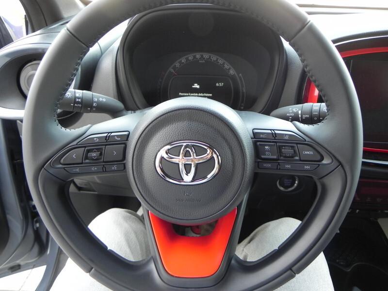 Toyota Aygo X 1.0 B UNDERCOVER MT- MY 2023