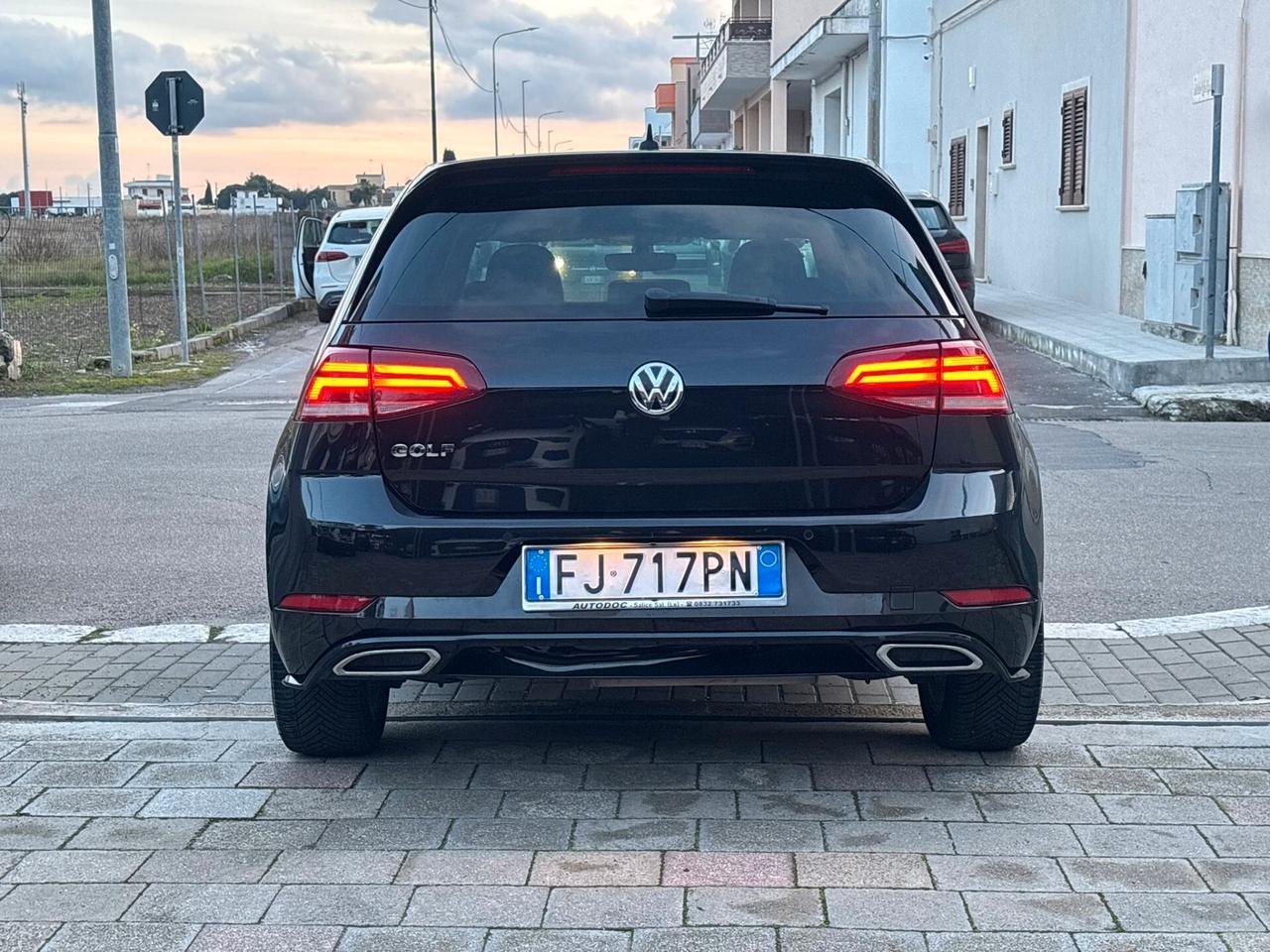 Volkswagen Golf 1.6 TDI 115cv R line - 2017