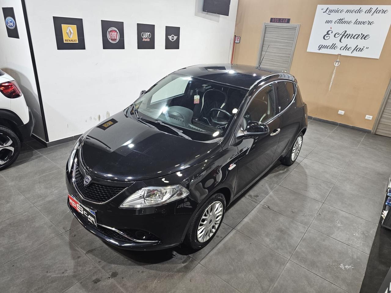 Lancia Ypsilon 1.2 benz. 69cv