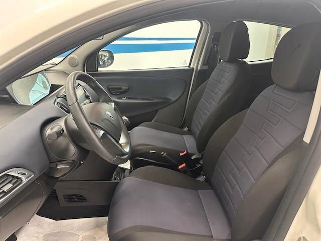 Lancia Ypsilon 1.0 5 porte *NEOPATENTATI* 16.000 KM * 2023 *