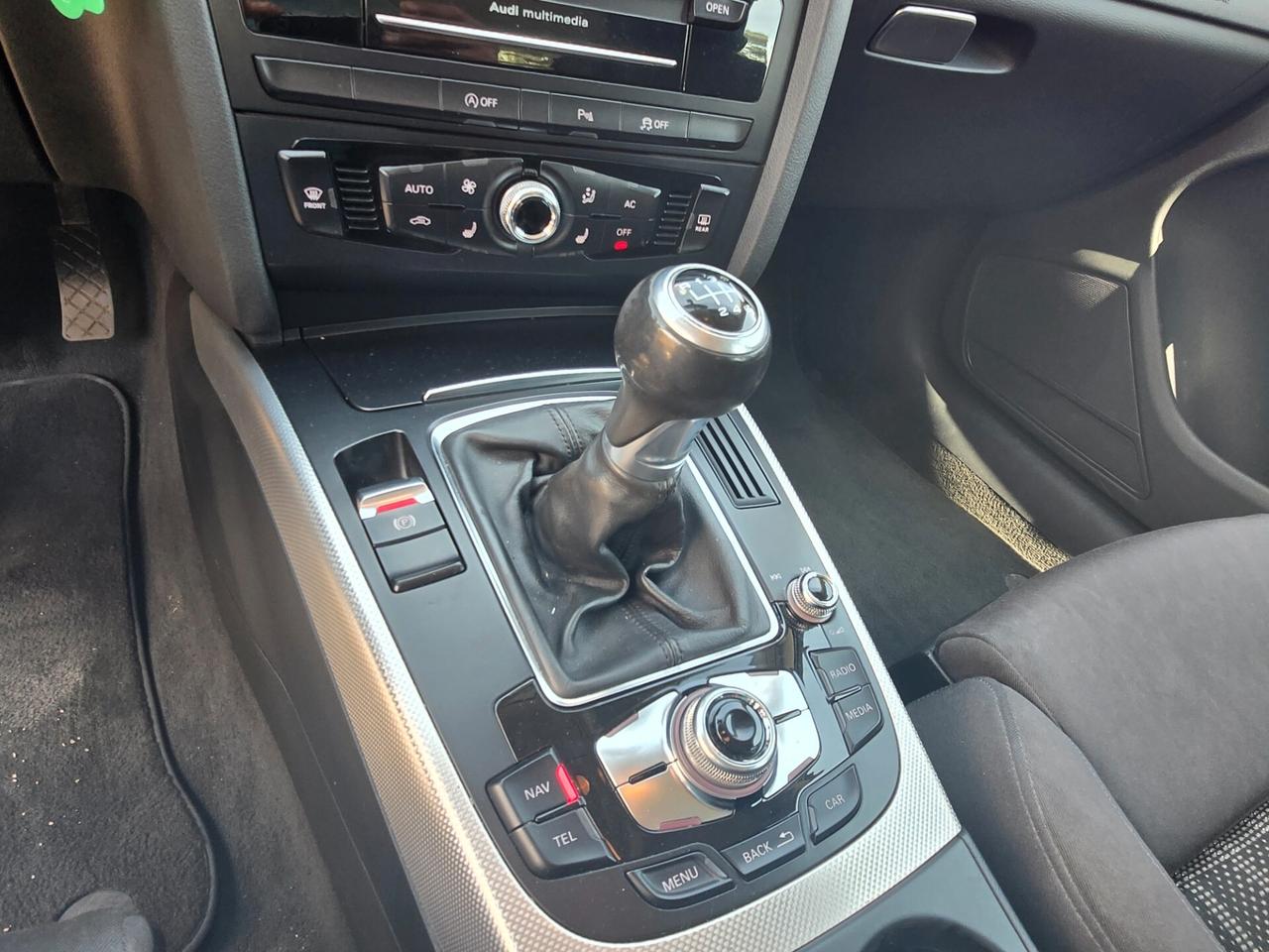 Audi A4 Avant 2.0 TDI 143CV del 2012 gancio traino omologato