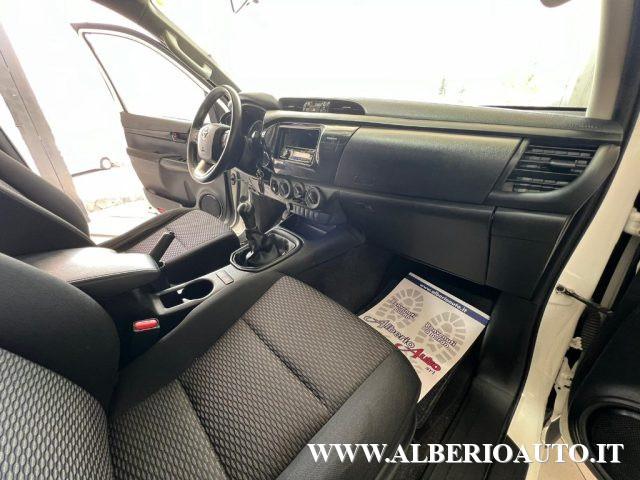 TOYOTA Hilux 2.4 D-4D 4WD 4 porte Double Cab Comfort