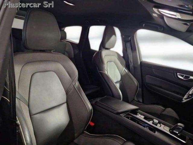 VOLVO XC60 B4 197cv AUTOMATICO R-DESIGN N1 - GJ053YH