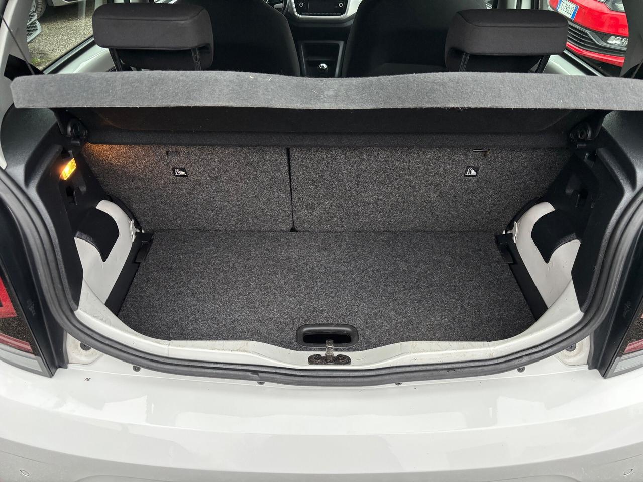 Volkswagen up! 1.0 5p. highUP! OK NEOPATENTATI