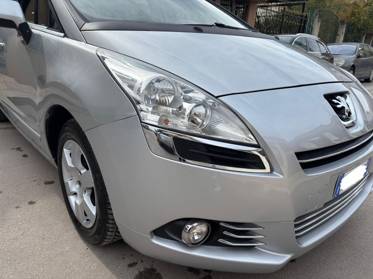 Peugeot 5008 1.6 HDi 112CV Allure