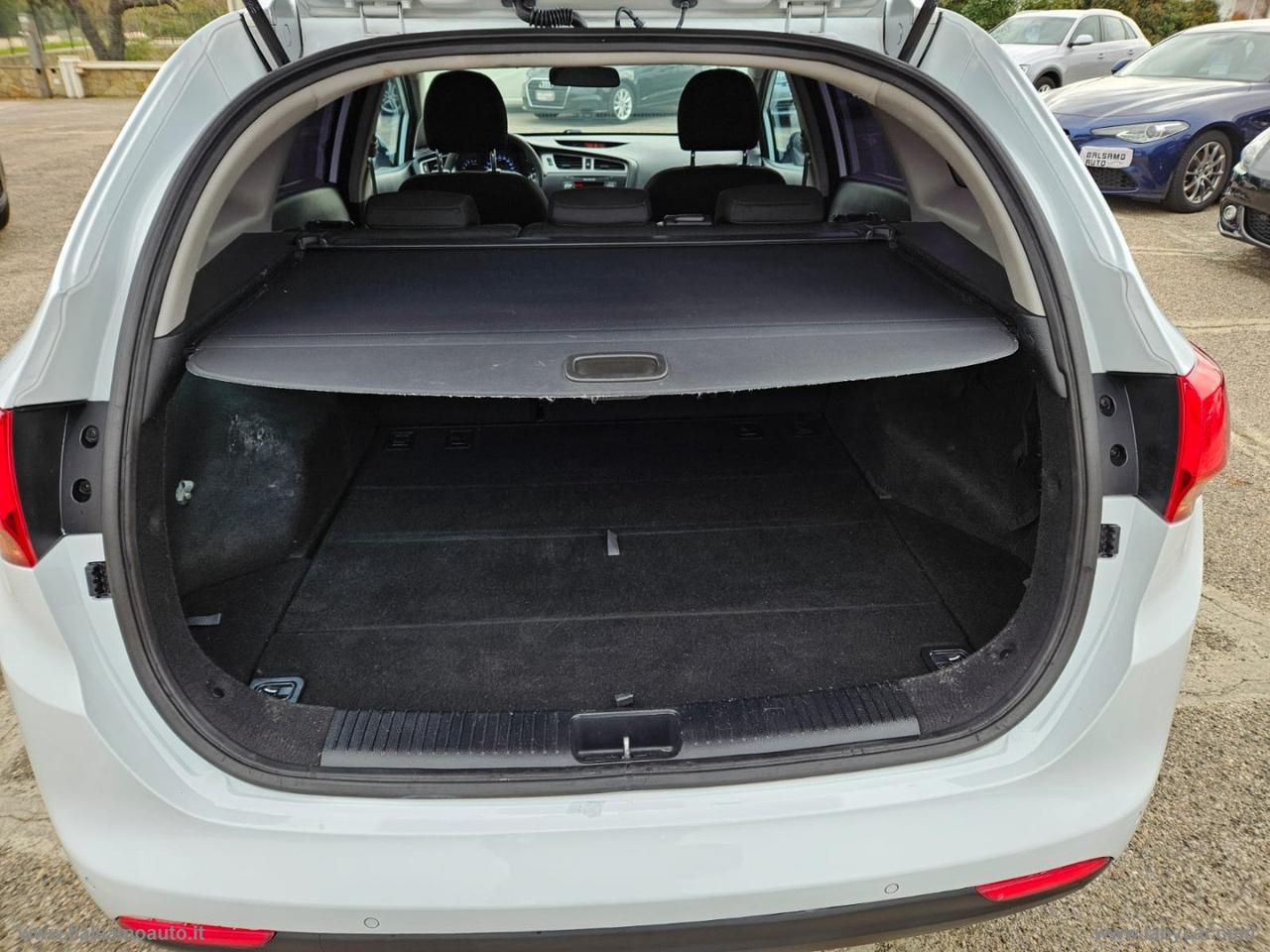 KIA cee d 1.4 CRDi SW Cool