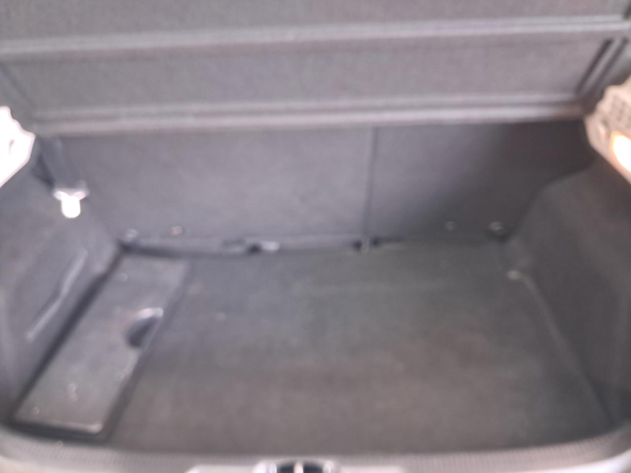 Peugeot 207 1.4 HDi 70CV 5p. X Line