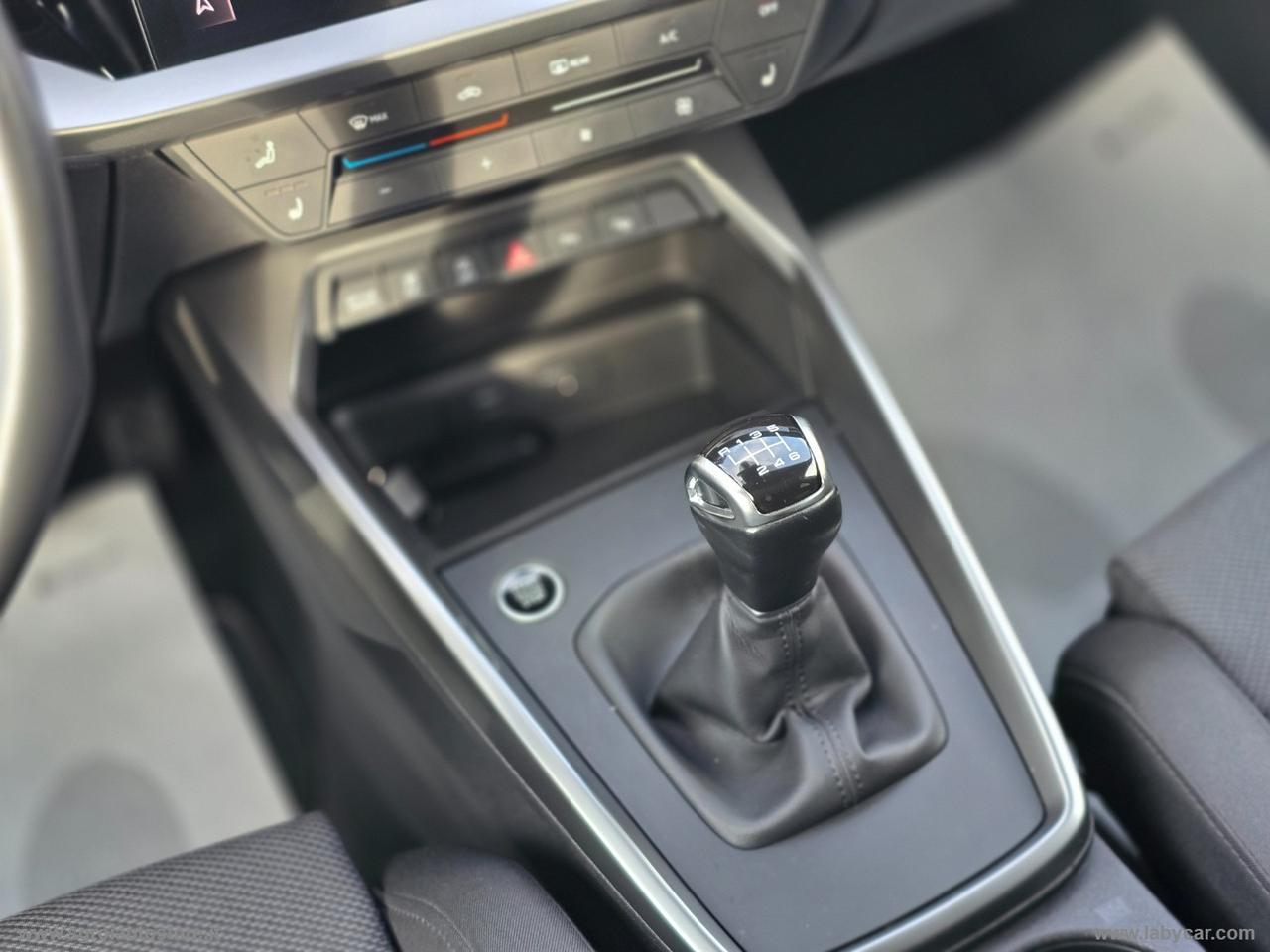 AUDI A3 Sedan 30 TDI S line TETTUCCIO