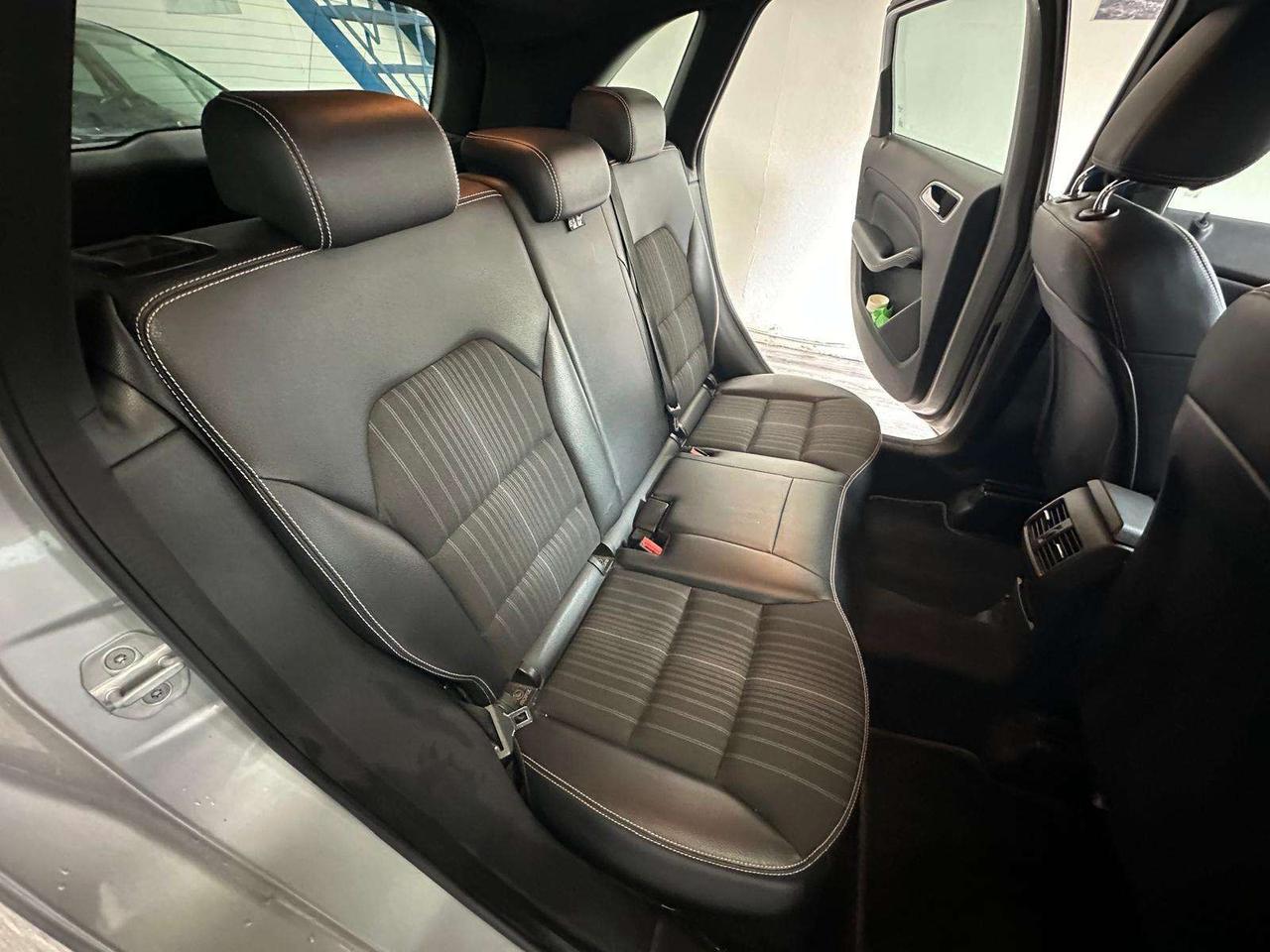 Mercedes-Benz B 180 B 180 be Premium