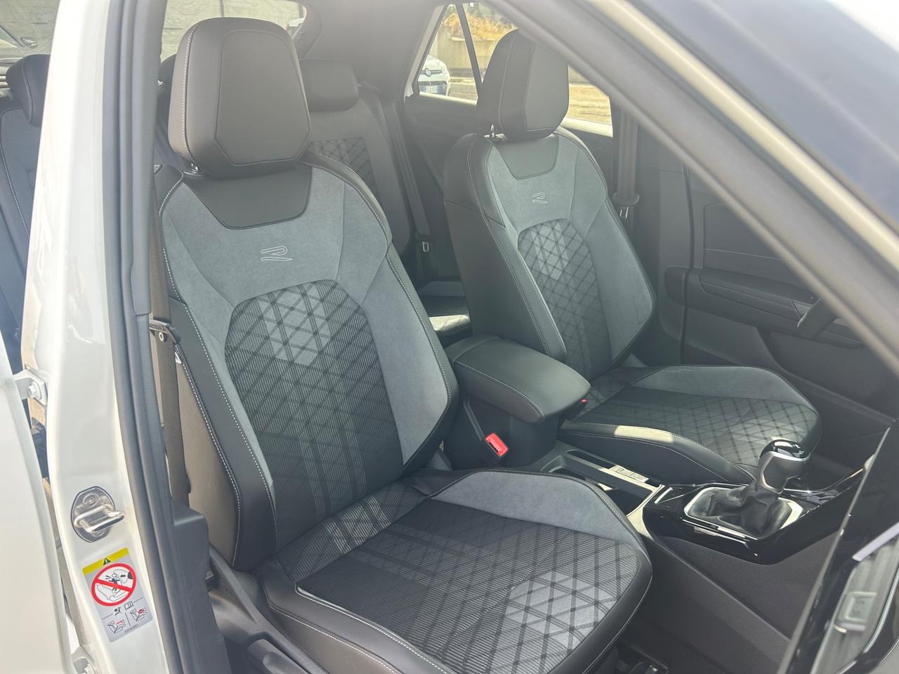 Volkswagen T-Roc 1.5 TSI ACT DSG R-Line Plus