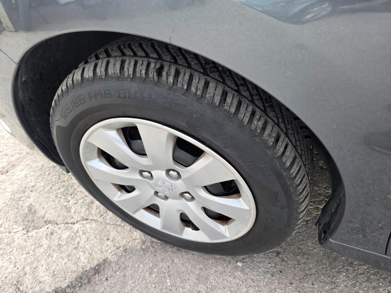 Peugeot 207 1.4 8V 75CV 5p. Energie