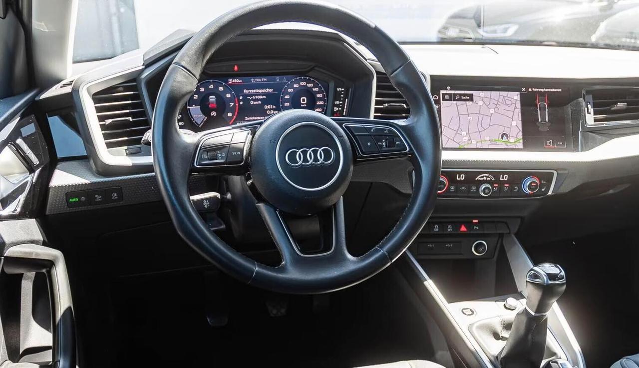 Audi A1 SPB 30 TFSI S line edition Navi LED