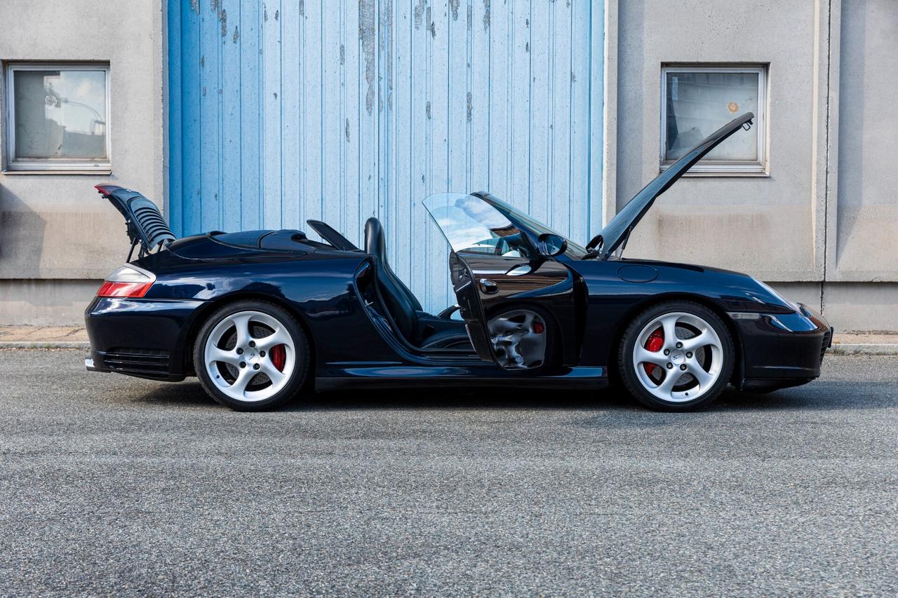 Porsche 911 Carrera 4S cat Cabriolet