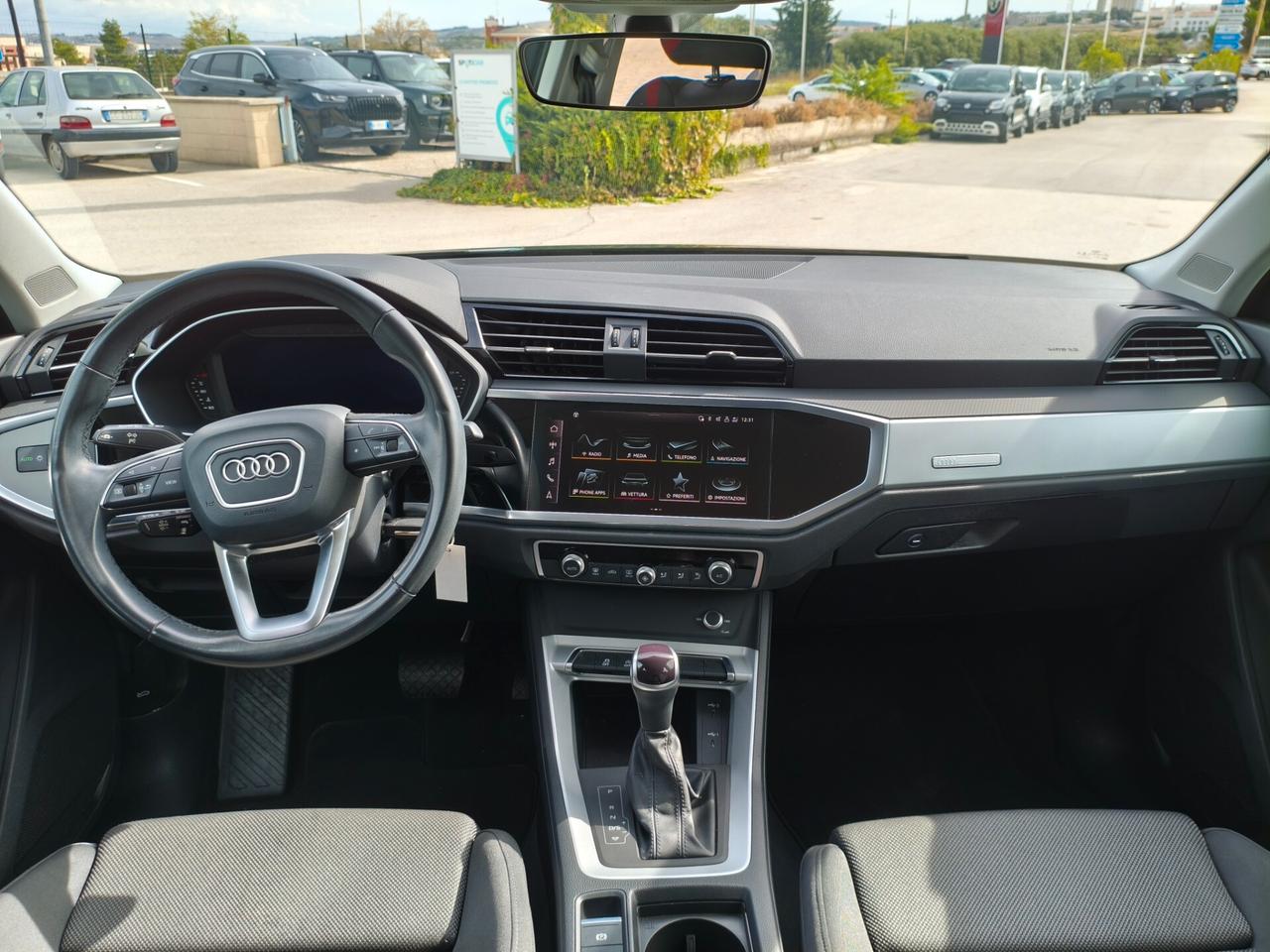 Audi Q3 35 TDI S tronic Business