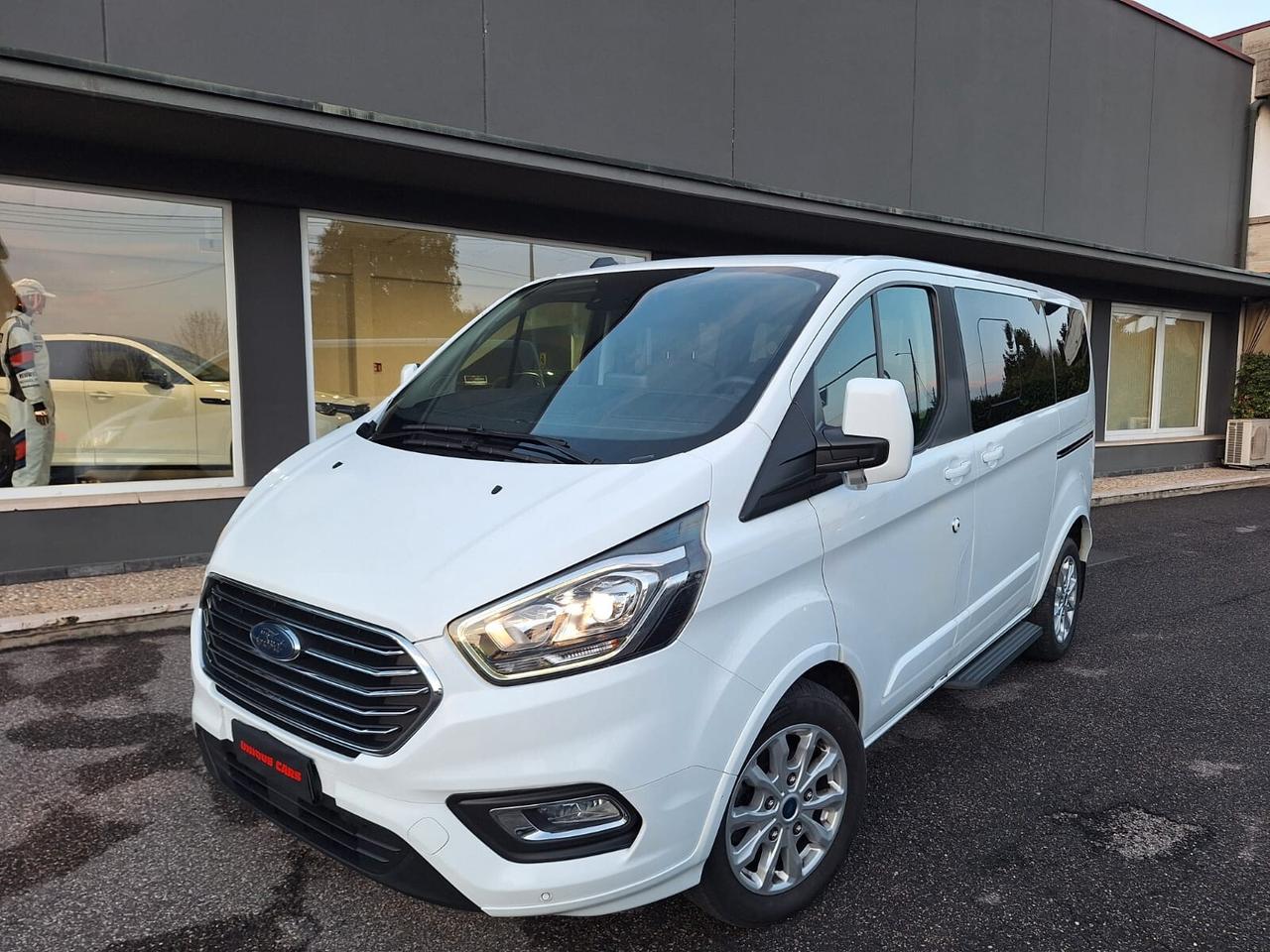 Ford Tourneo Custom AUTOCARRO 6 POSTI 320 2.0 EcoBlue 130CV PL Titanium