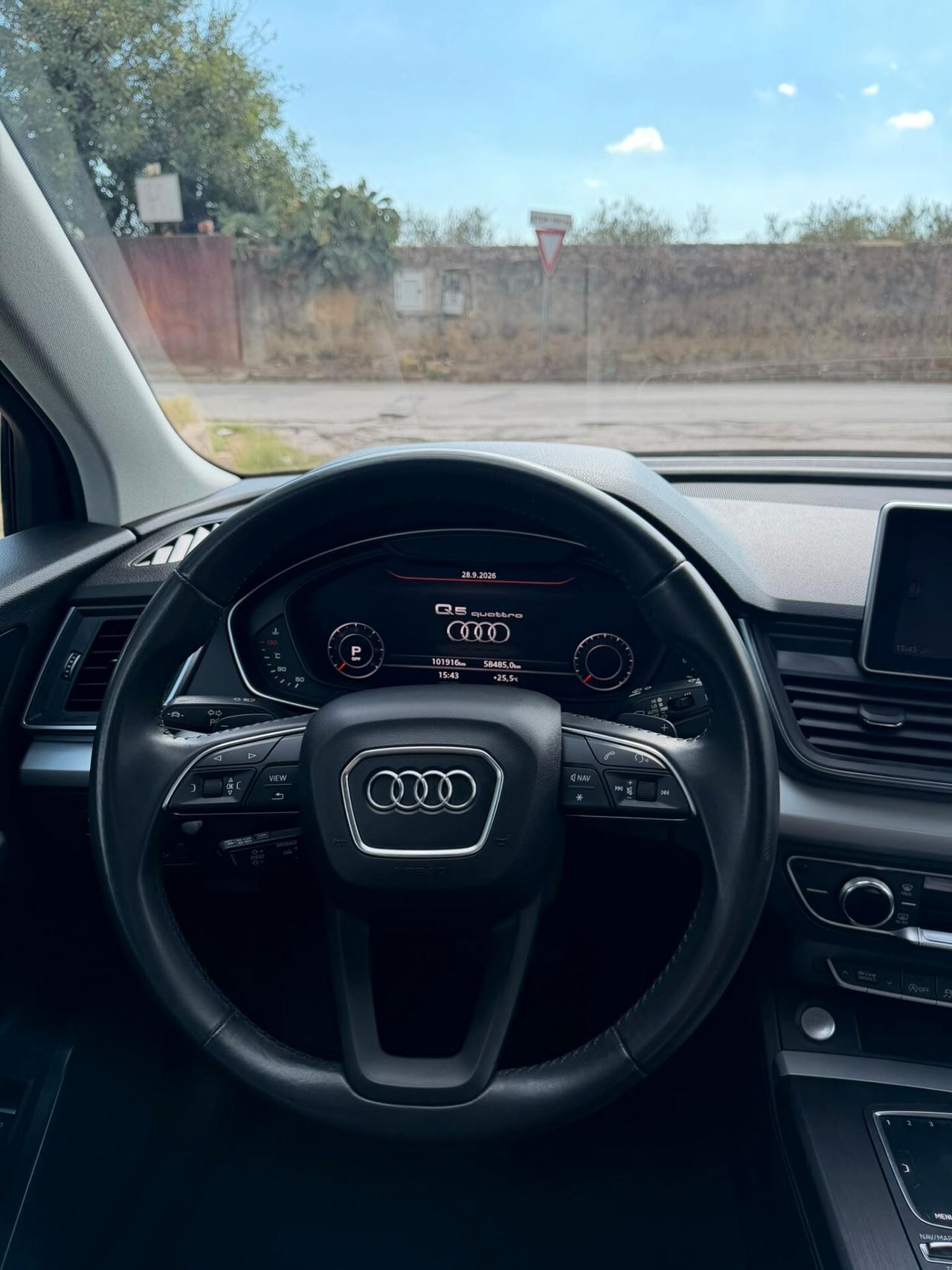 Audi Q5 35 TDI quattro S tronic Business Sport