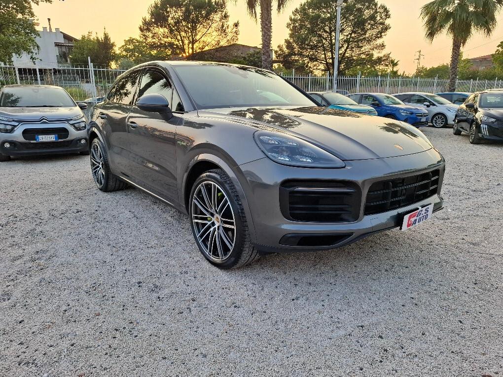 Porsche Cayenne Coupe 3.0 V6 E-Hybrid