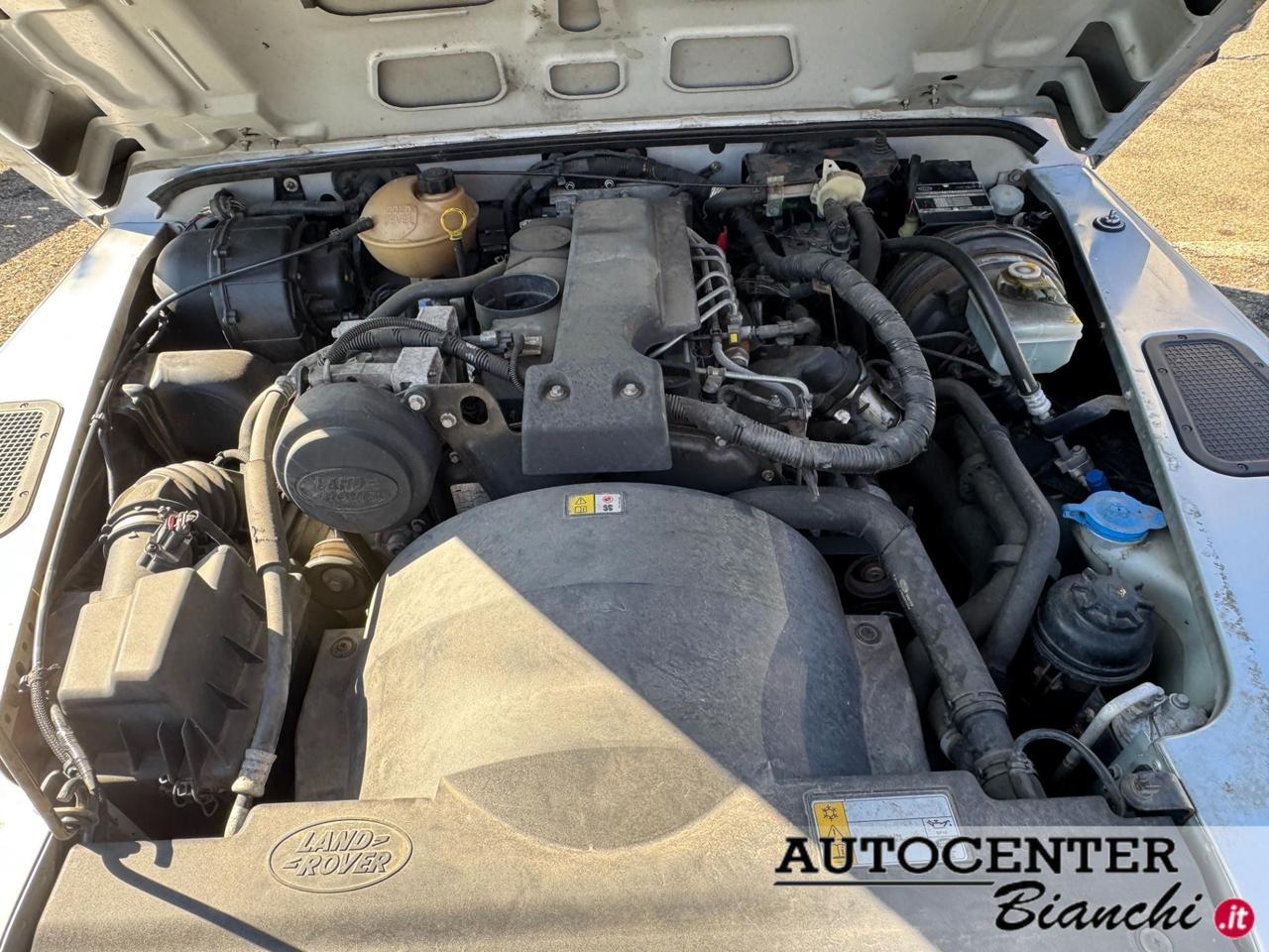 Land Rover Defender 90 SW Defender 90 2.4 td SE SW
