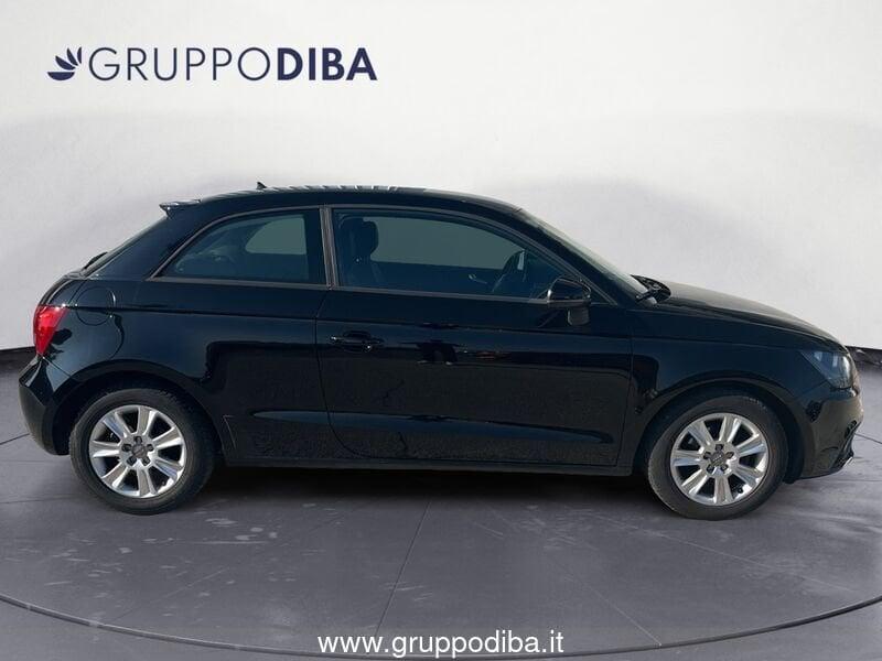 Audi A1 I 2010 3p Diesel 1.6 tdi Attraction c/clima 90cv