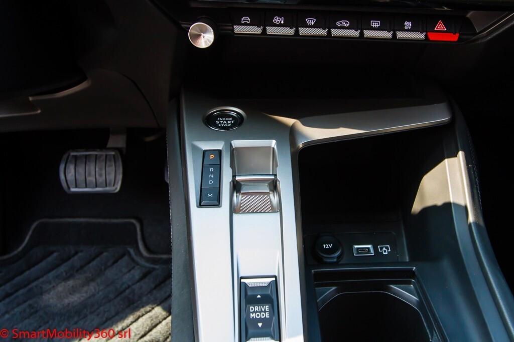 Peugeot 408 Hybrid 136 e-DCS6 Allure - Ok neopatentati!!!