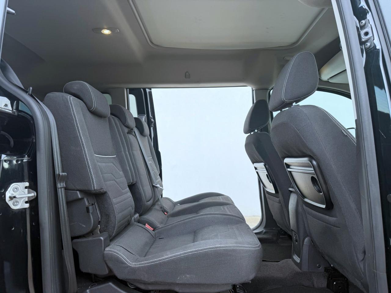 FORD GRANDE TOURNEO CONNECT 1.6 TDCI 7 POSTI