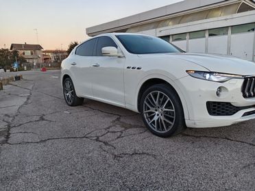 Maserati Levante V6 Diesel 275 CV AWD