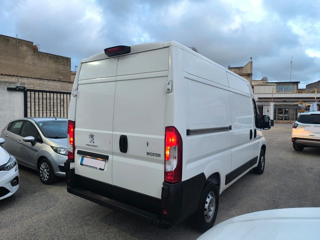 Peugeot Boxer 335 2.2 BlueHDi 140 S&S PM-TM 2019
