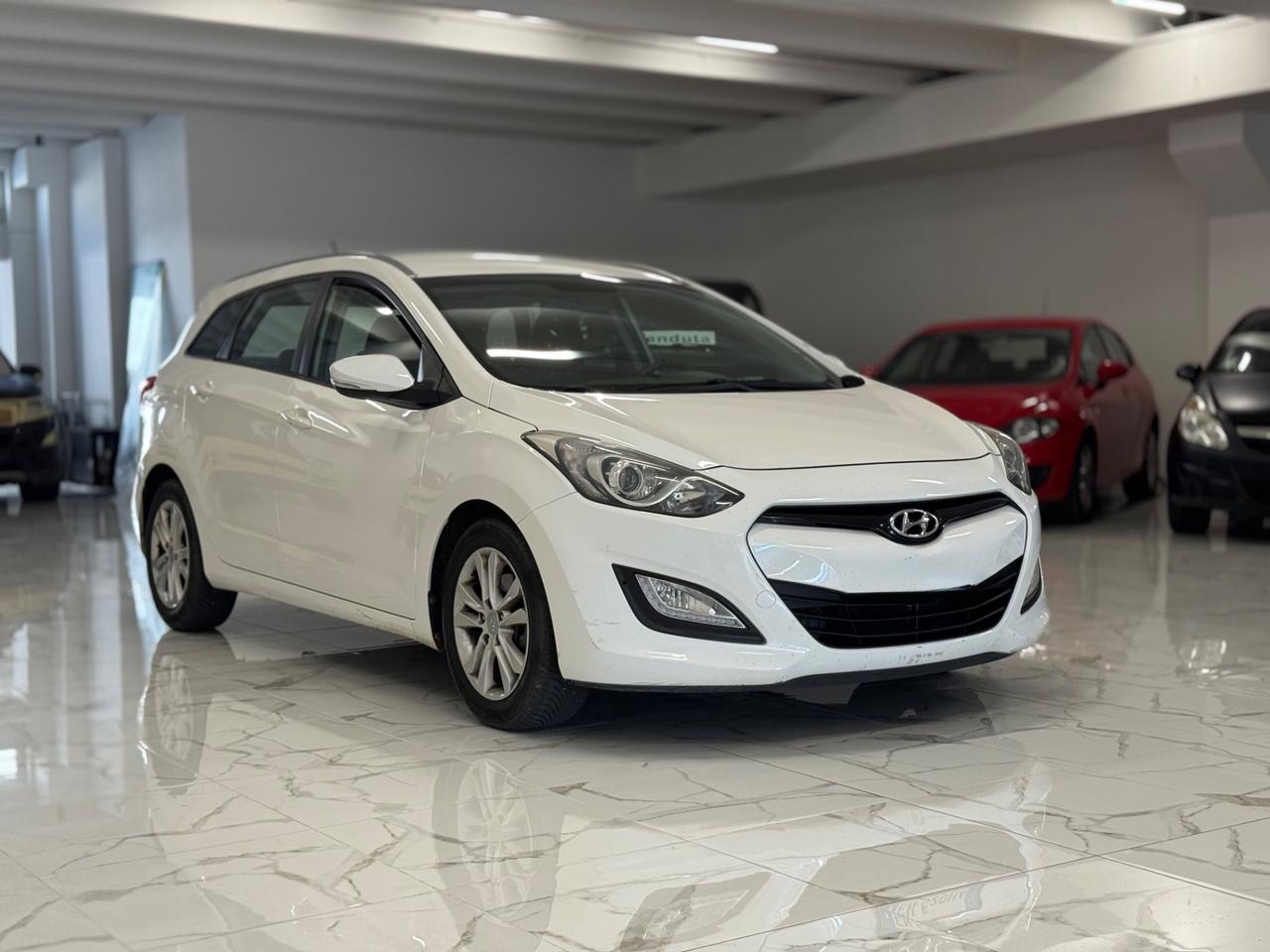 Hyundai i30 1.6 CRDi AUTOMATICA