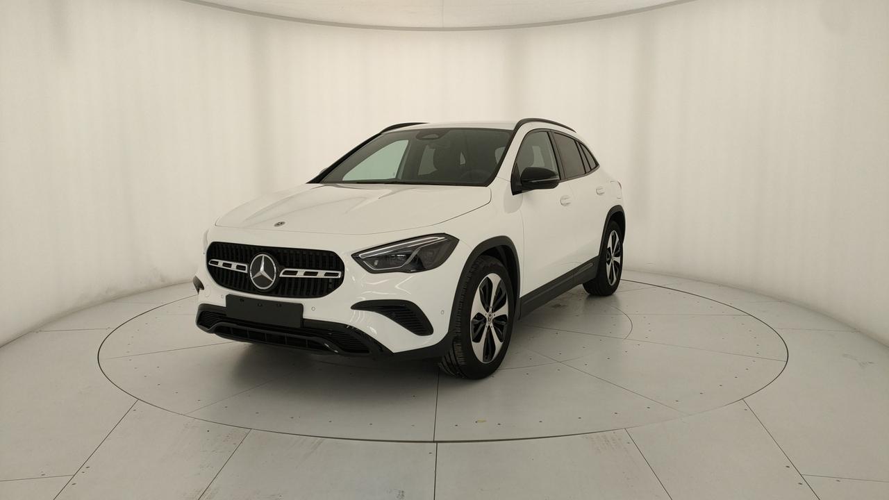 Mercedes-Benz GLA 200 d Automatic 4MATIC