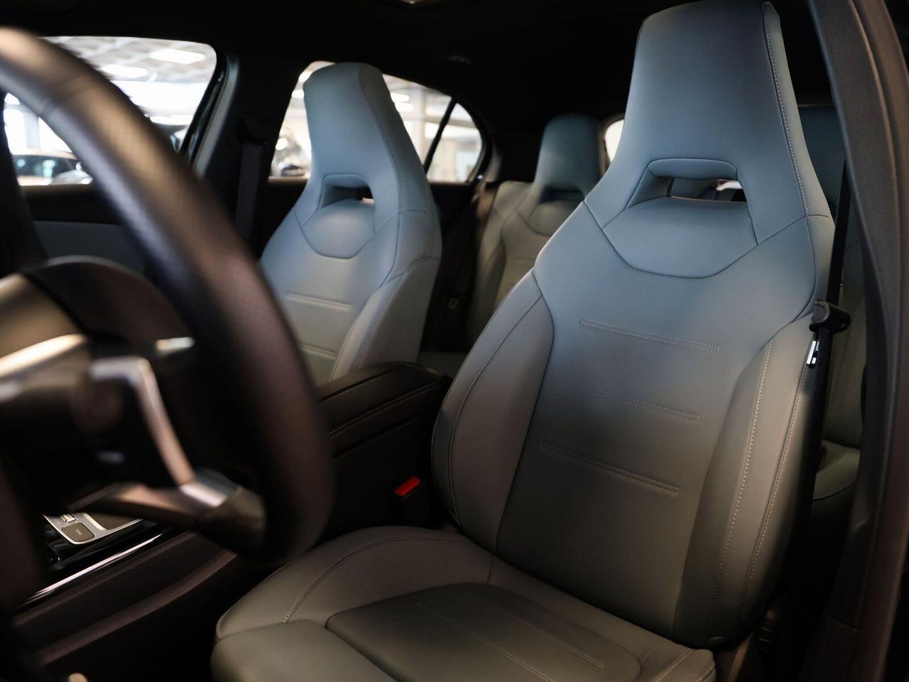 Mercedes-benz A 180d Premium Plus AMG Line