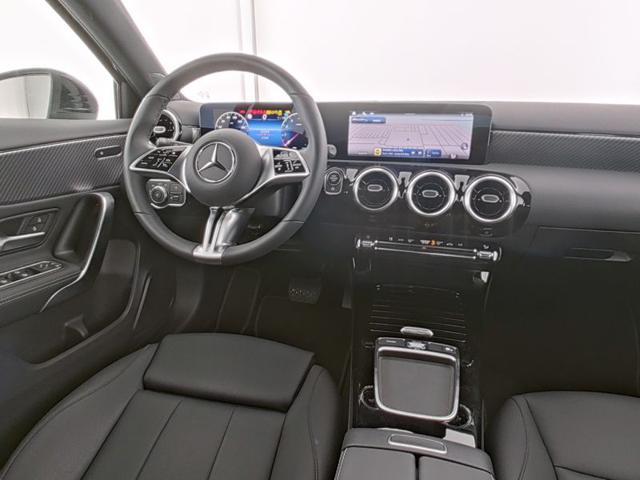 MERCEDES-BENZ A 180 Automatic Progressive Advanced