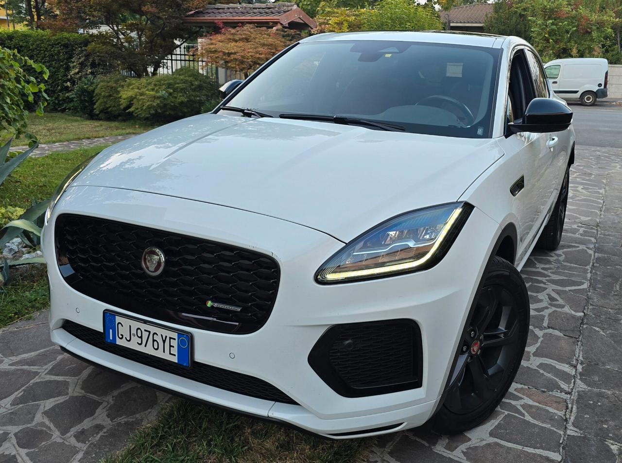 Jaguar E-Pace 2.0D I4 163 CV AWD Auto R-Dynamic Black