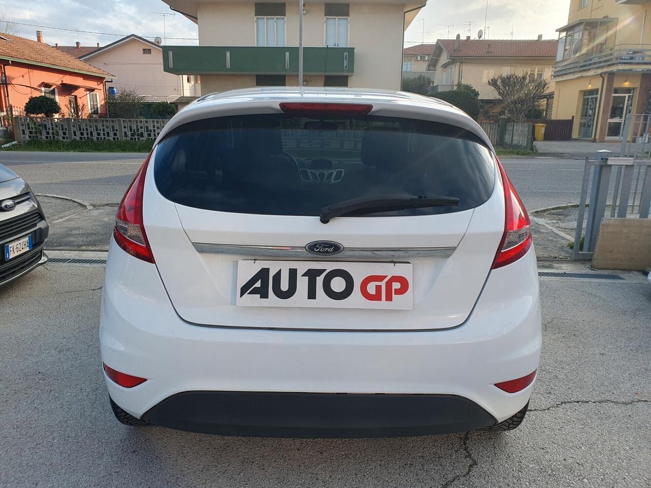 Ford Fiesta 1.4 TDCi 5p. Neopatentati manuale 2010