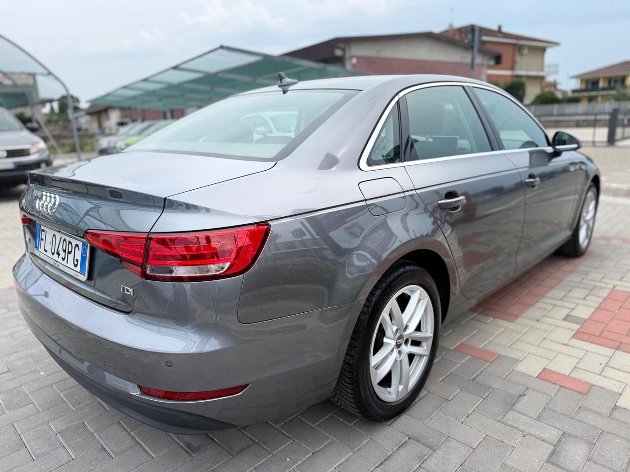 Audi A4 2.0 TDI BERLINA 150 CV ultra S tronic Sport