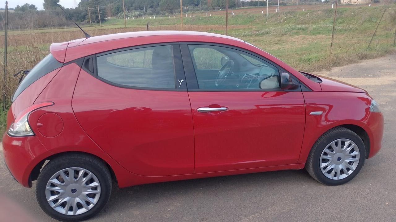Lancia Ypsilon 1.2 - 2015 PROMO DICEMBRE!