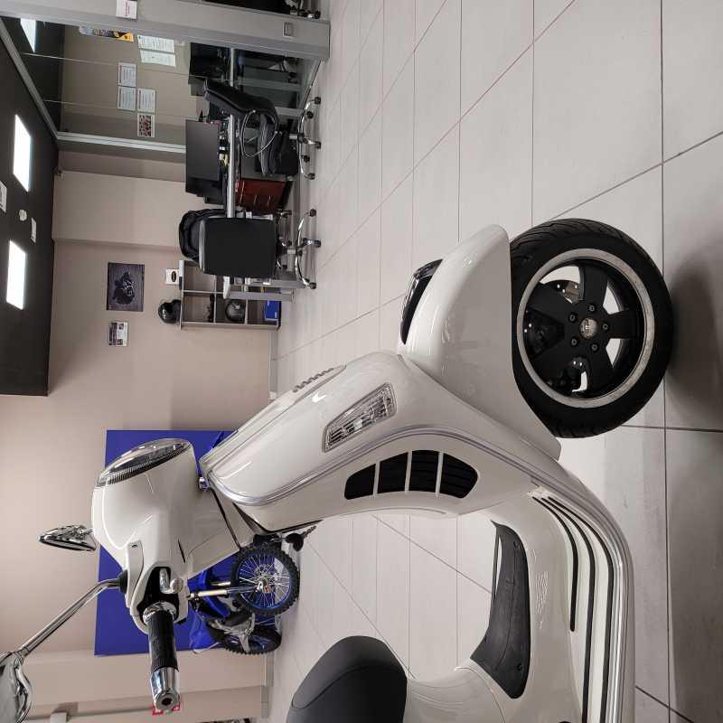 Vespa GTS 300 - 2012