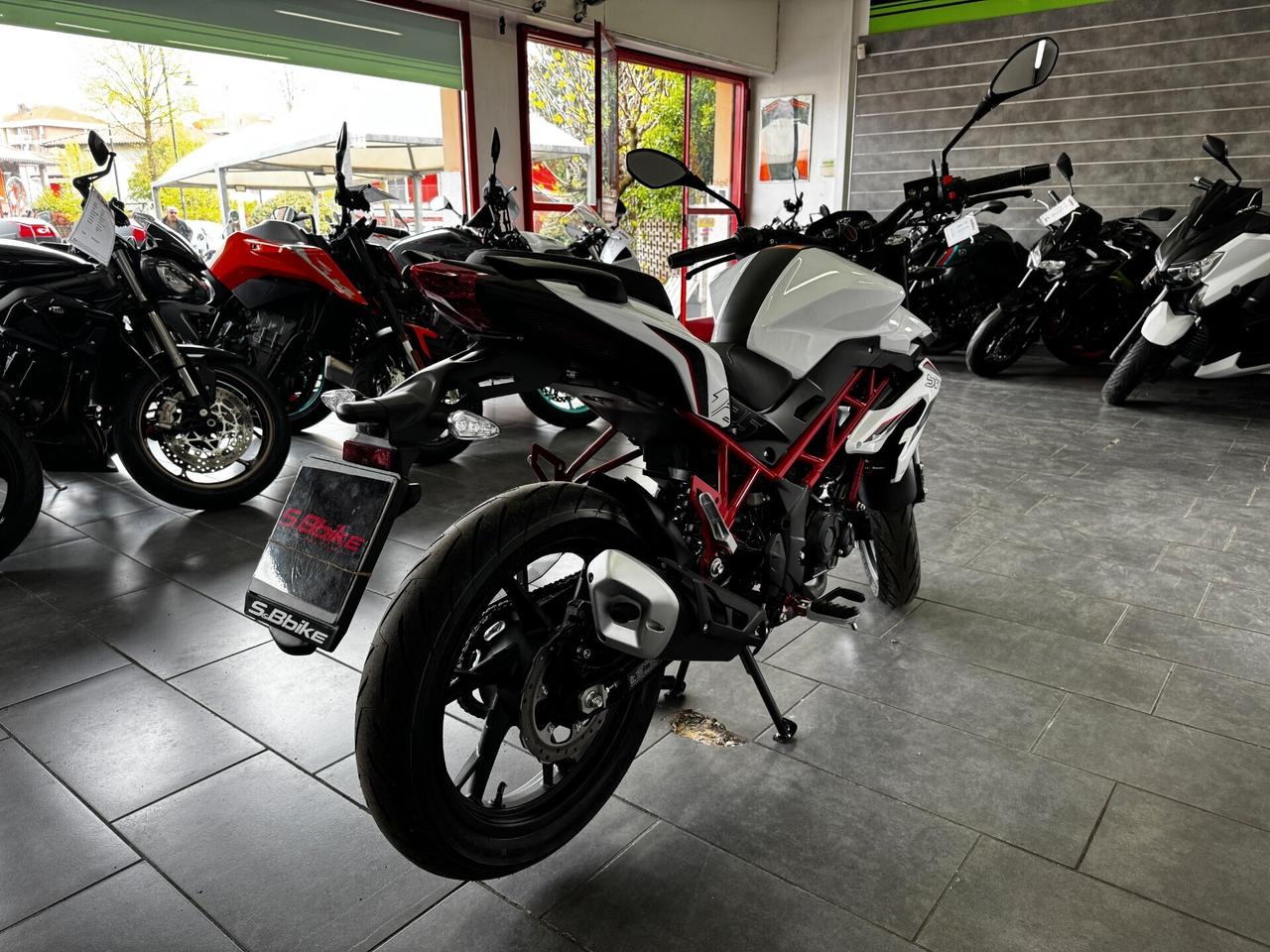 Benelli BN 125