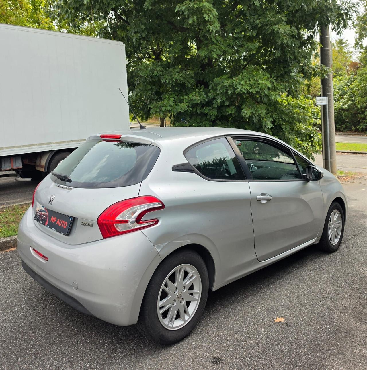 Peugeot 208 neopatentati