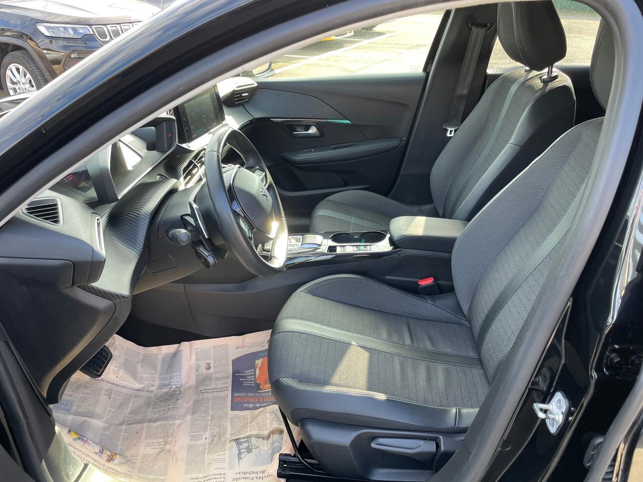 Peugeot 208 1.2 PureTech 100cv EAT8 5 porte Allure Pack